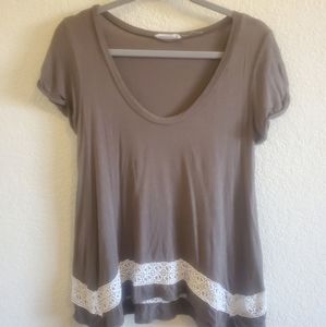 🦋 5 for $15 HONEYPUNCH GRAY COTTON BLOUSE W/ LACE TRIM SIZE M